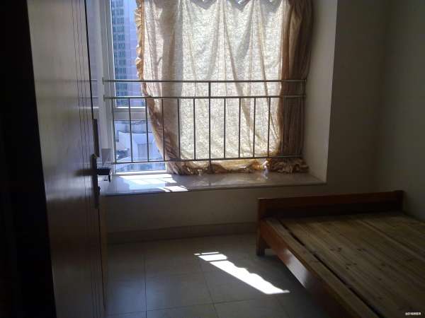 庭出租 117平 4000元\/月 地铁上盖 歌哥KTV楼