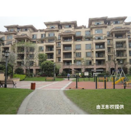 阳光小镇最新视频 LESFf9647fa3f6c1e4e9aad46e0962b882bc_270X270_0_0_4.jpg